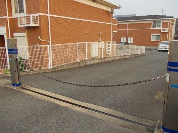 駐車場・駐輪場