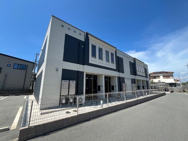 物件外観写真1　(外観写真（昼）)