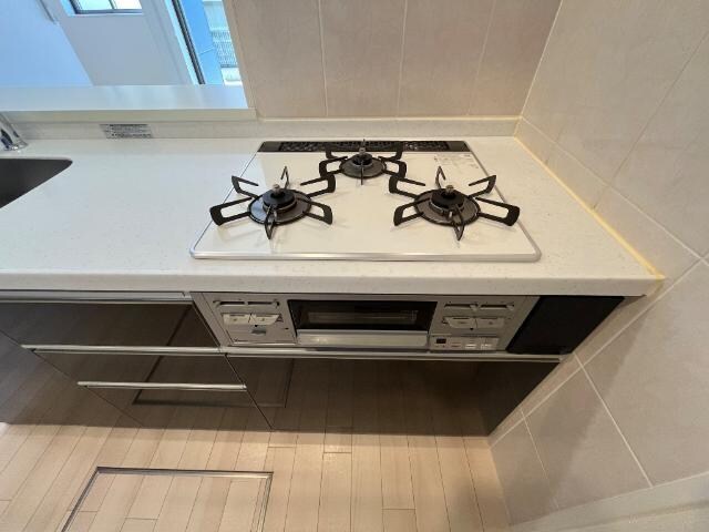 物件内観写真3　(ガスコンロ)