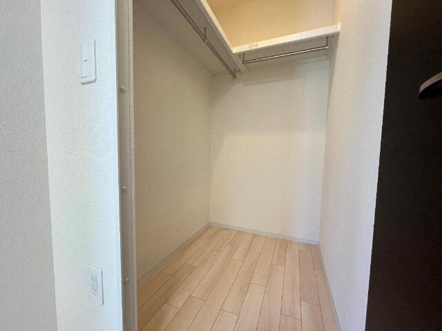 物件内観写真7　(ウォークインクローゼット)