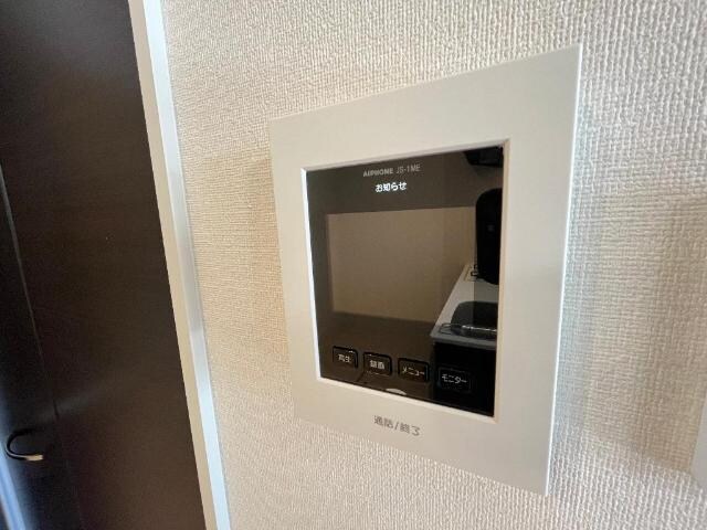 物件内観写真10　(カメラ付インターホン)