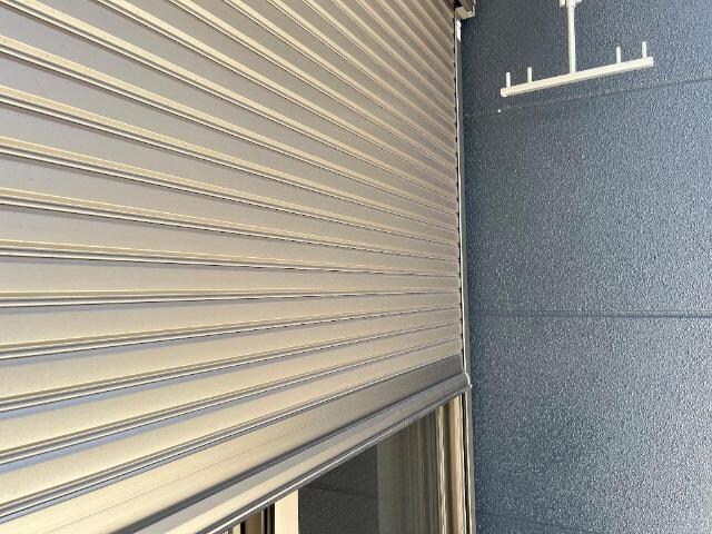 物件内観写真11　(シャッター)