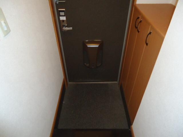 物件内観写真18　(玄関)