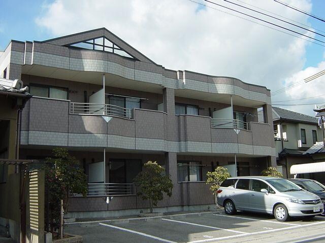 物件外観写真1　(外観写真（昼）)