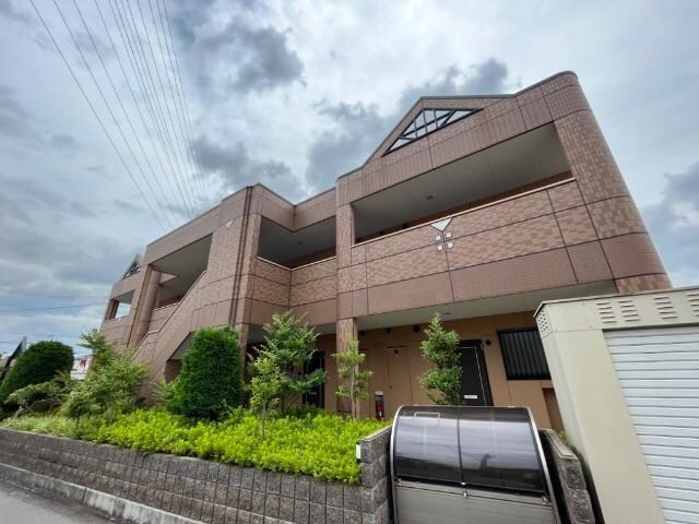 物件外観写真1　(外観写真（昼）)