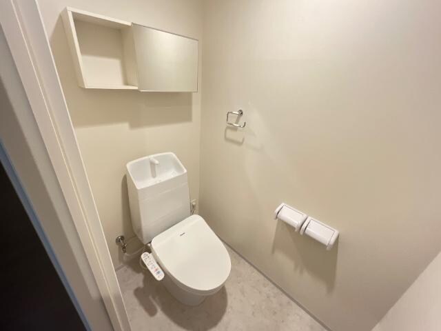 物件内観写真5　(シャワー付トイレ（イメージ）)