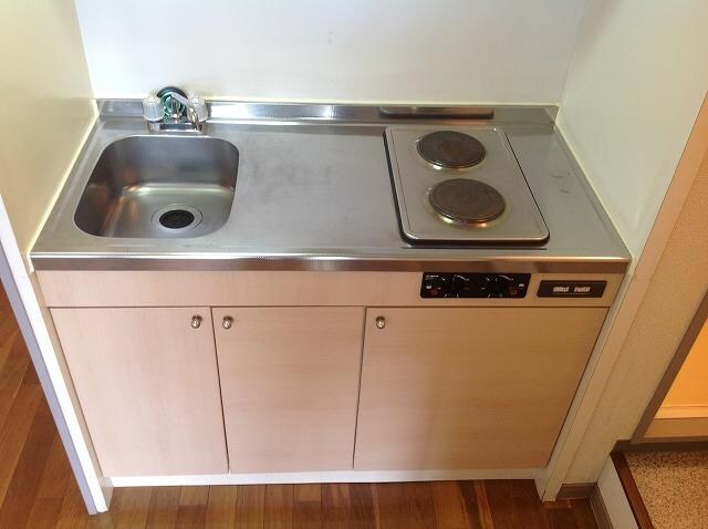 物件内観写真4　(収納多く使い勝手良し)