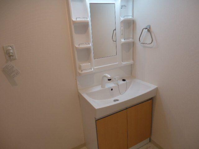 物件内観写真7　(洗髪洗面化粧台)