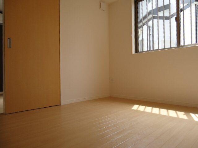 物件内観写真16　(寝室)