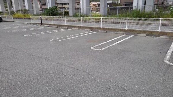 駐車場・駐輪場