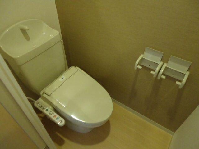 物件内観写真5　(シャワー付トイレ(参照))