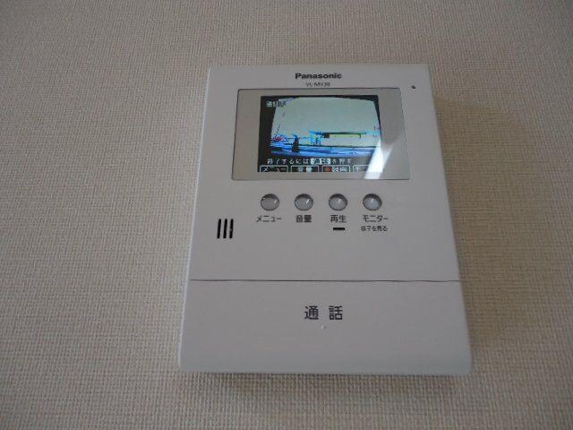 物件内観写真8　(カメラ付インターホン)