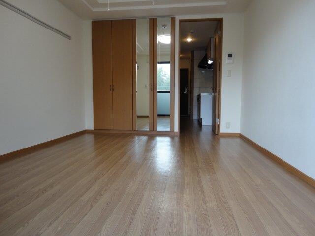 物件内観写真12　(洋室(参照))