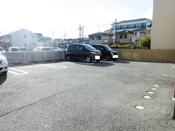 駐車場・駐輪場