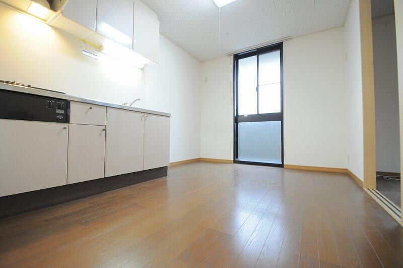 物件内観写真4　(2口ガスコンロ付。料理し易いキッチン。)