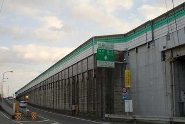 居室(市川インターまで650m)