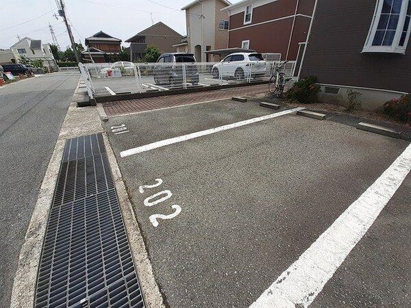 駐車場・駐輪場