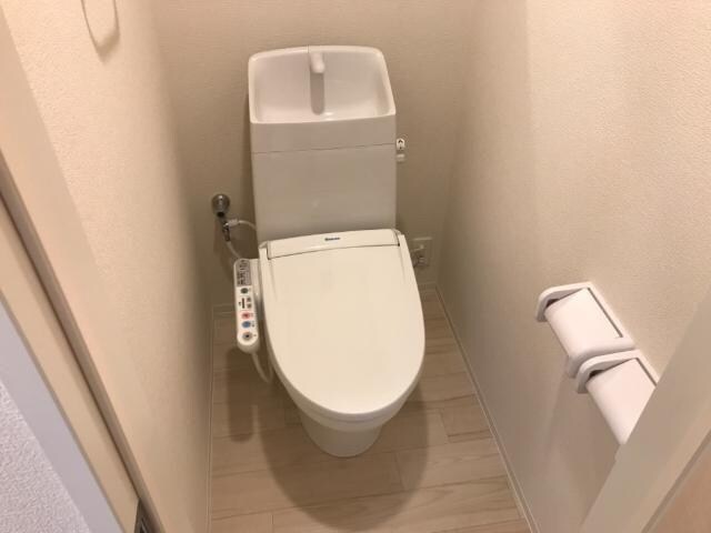 物件内観写真6　(トイレ)