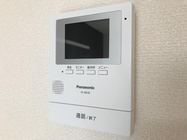 物件内観写真8　(カメラ付インターホン)