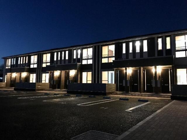 物件内観写真10　(外観写真（夜）)