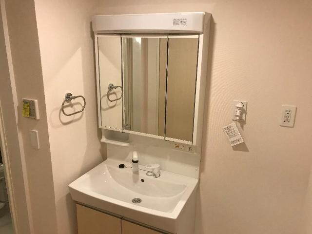 物件内観写真6　(洗髪洗面化粧台（イメージ）)