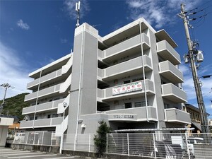 ウエストヒルズ外観写真