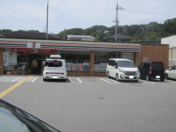 居室(セブンイレブン神戸八多町中店様まで730m)