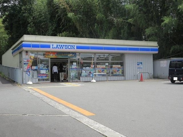 居室(ローソン神戸八多町下小名田店様まで520m)