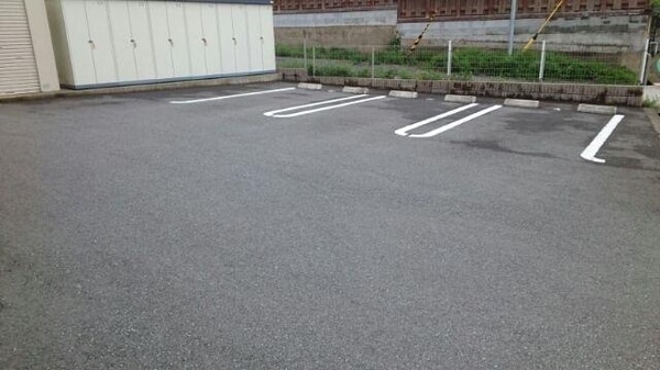 駐車場・駐輪場