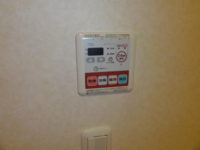 物件内観写真10　(浴室乾燥機)