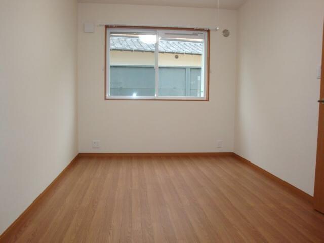 物件内観写真14　(北側洋室)