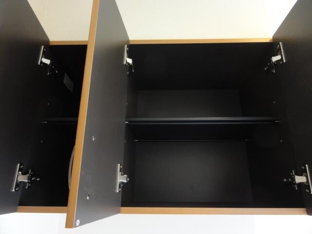 物件内観写真18　(シューズボックス上)