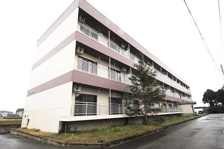 Ｊ－ｈｏｕｓｅ杉田外観写真