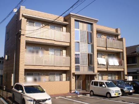 シャトル ジュネス外観写真