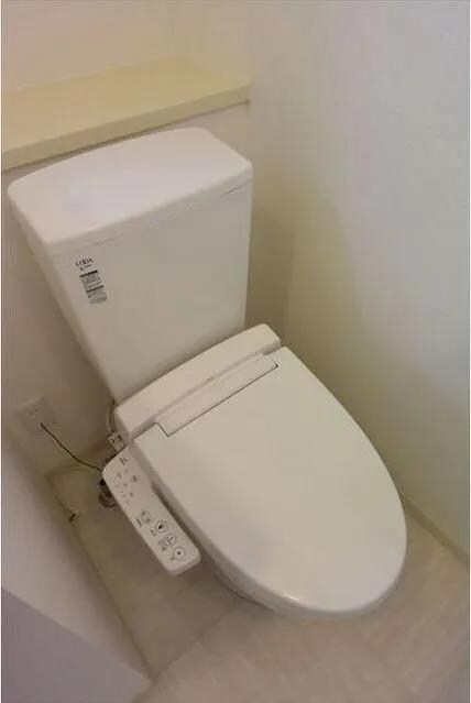 物件内観写真7　(温水洗浄暖房便座)