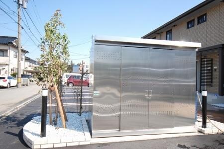 物件内観写真14　(敷地内ゴミステーション)
