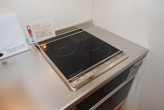 物件内観写真3　(IHクッキングヒーター)