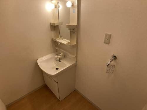 物件内観写真6　(独立洗面化粧台)