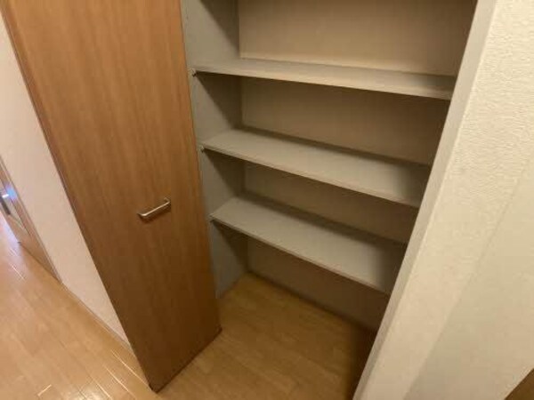 居室(玄関収納)