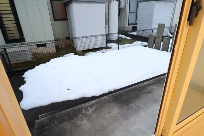 物件内観写真11　(専用庭)