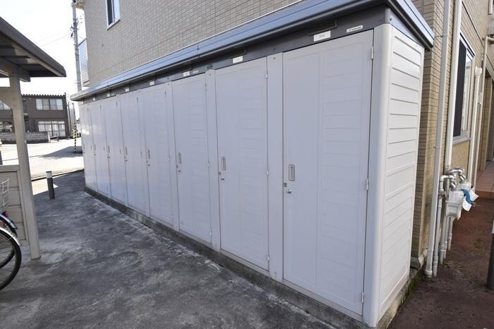 物件内観写真8　(物置)