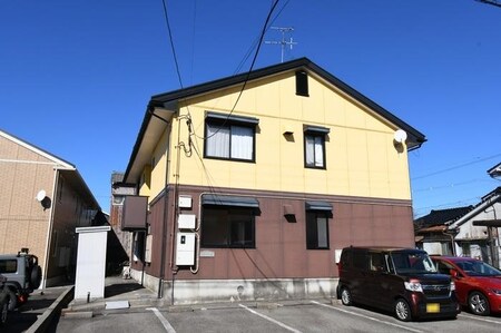 シャルマンハウス外観写真