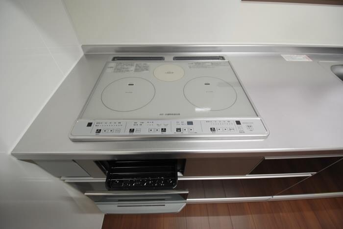 物件内観写真5　(IHクッキングヒーター)