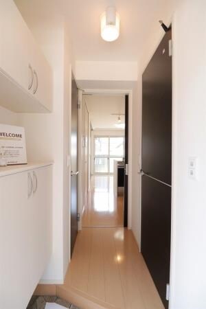 物件内観写真12　(玄関ホール)