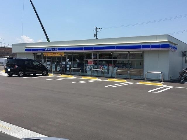 物件外観写真2　(ローソン 富山中川原店まで350m)