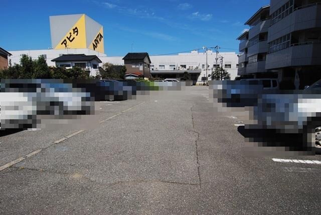 物件外観写真2　(融雪付き)