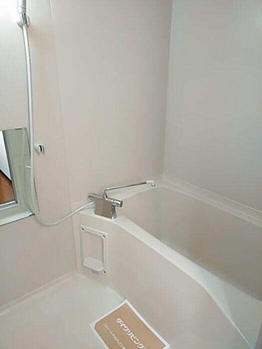 物件内観写真5　(ユニットバス)