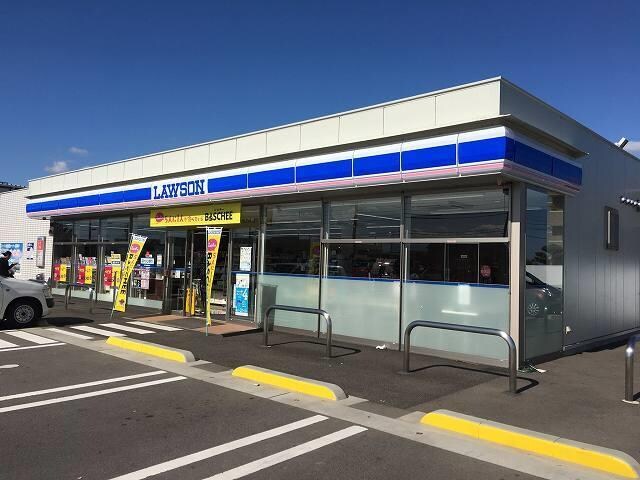 物件外観写真2　(ローソン富山大島店まで800m)