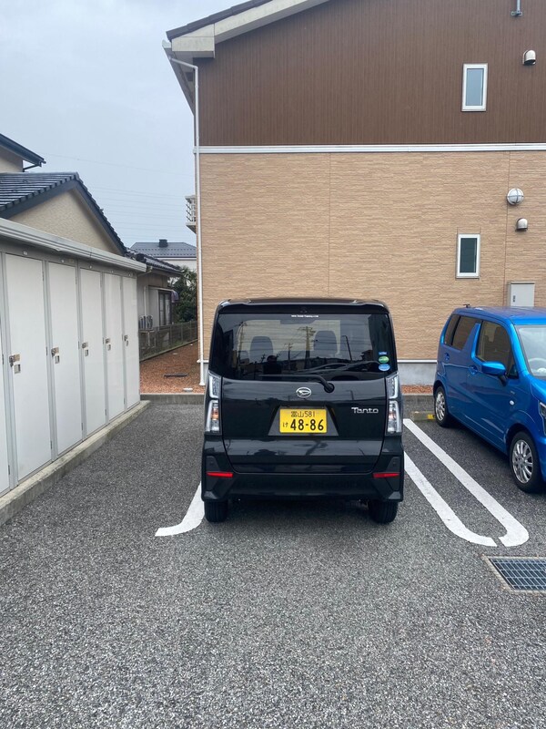 外観(駐車場は4番区画)