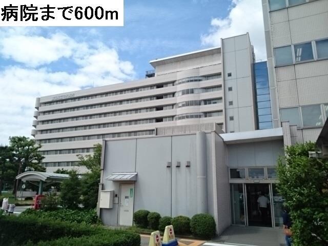 物件外観写真2　(富山県立中央病院まで600m)